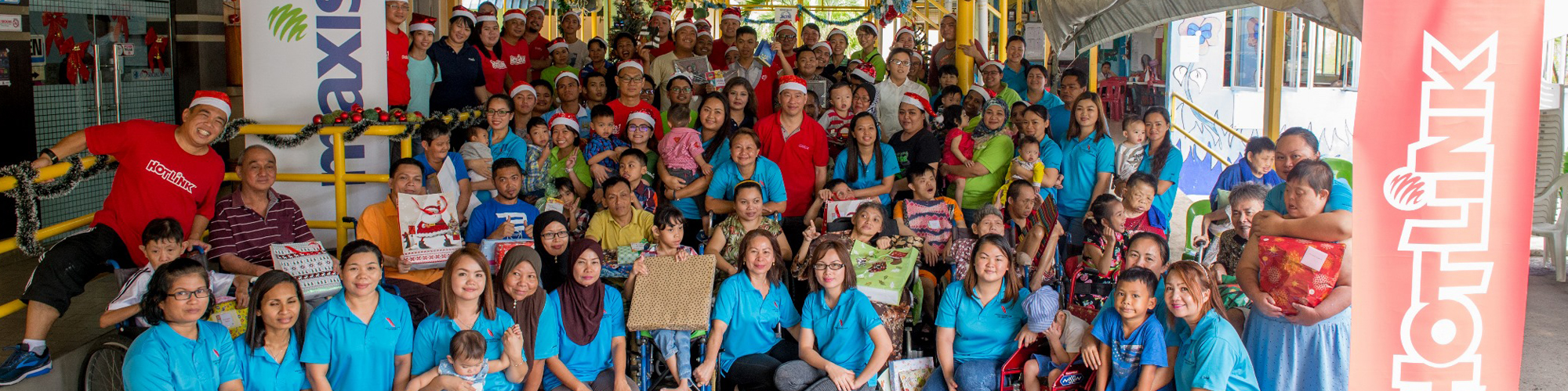 This year, Maxis brought festive joy to the residents of Sabah Cheshire Home. More than 30 Maxis volunteers helped to clean and give a fresh coat of paint to the women’s dorm and children’s playground.