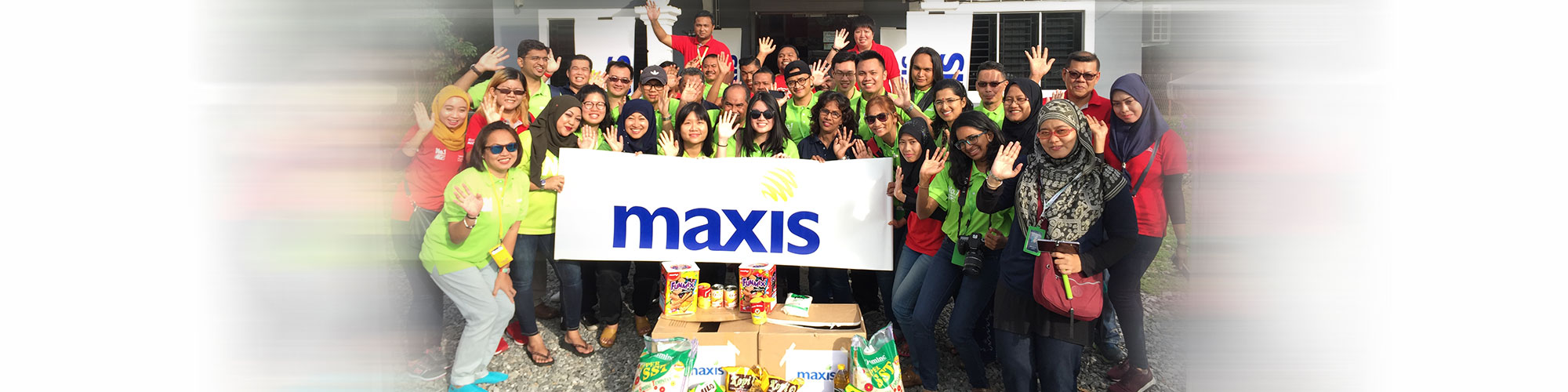 Maxis’ #MemoriRaya project gives the gift of memories this festive season