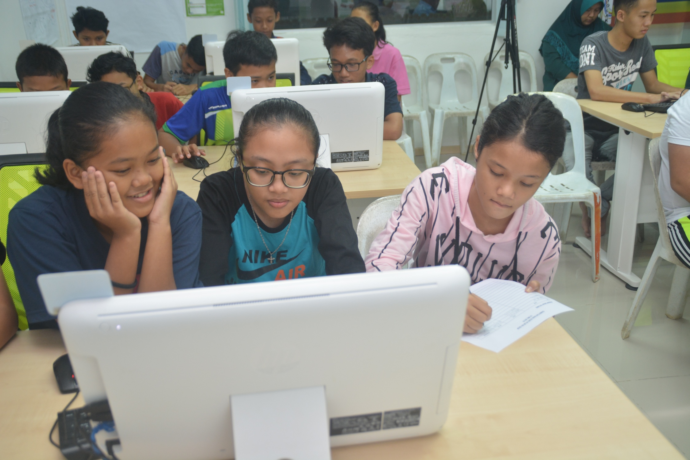 Computer Girls Sarawak