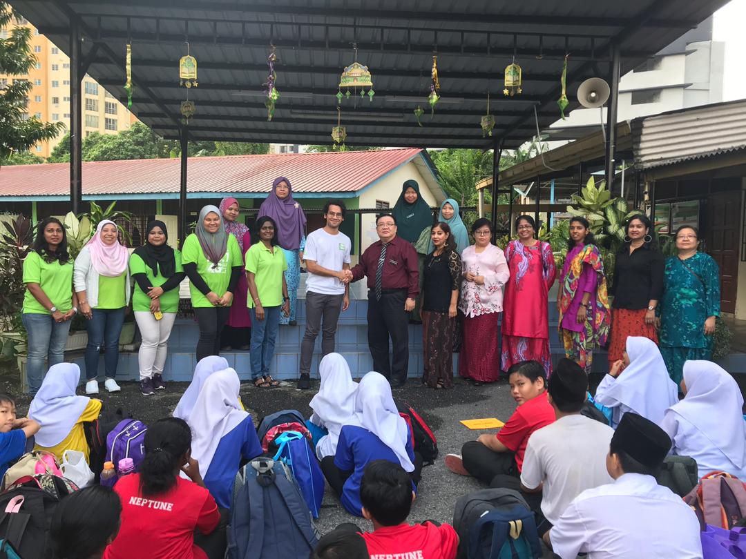 Maxis reaches out to more students with ‘eKelas @ School’