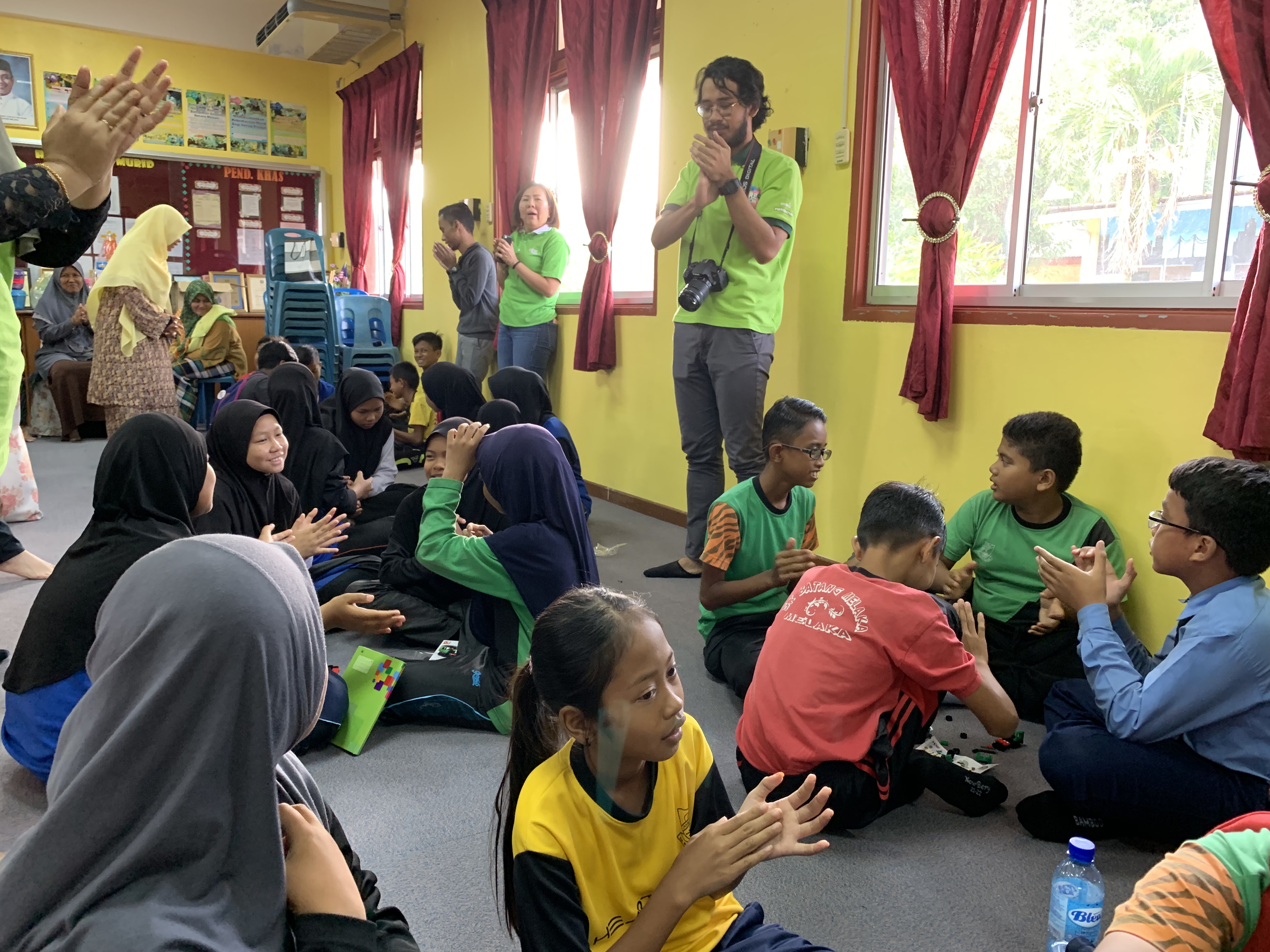 Maxis reaches out to more students with ‘eKelas @ School’