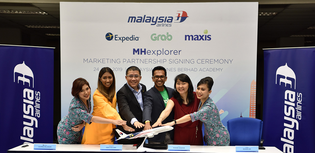 Maxis and Malaysia Airlines team up on a year-long collaboration to reward Maxis and Hotlink customers with more deals