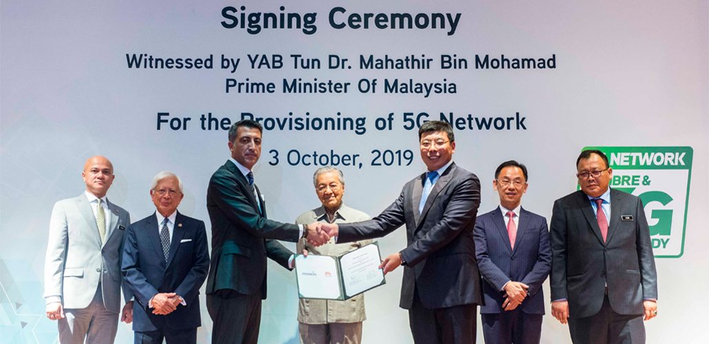 Signing the agreement on behalf of Maxis was its Chief Executive Officer, Gokhan Ogut, while Huawei was represented by Michael Yuan, its Chief Executive Officer.