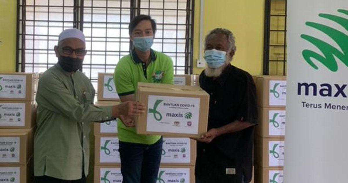 Maxis ramps up efforts beyond connectivity to support communities affected by floods 