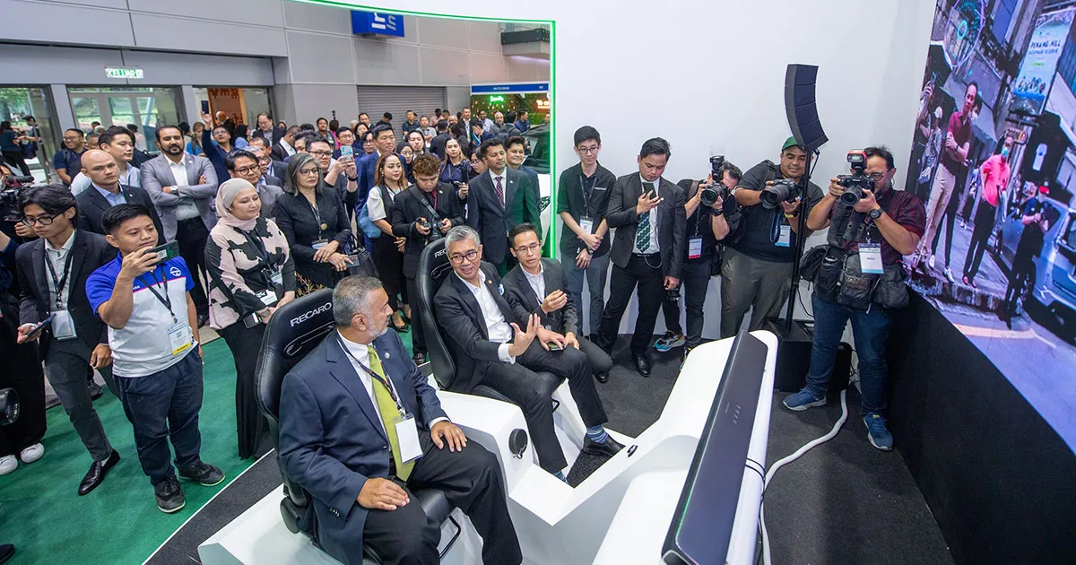 Maxis MoUs at E-Mobility Asia 2023