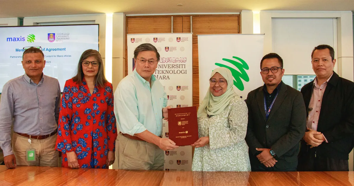 Commemorating the Maxis-UiTM Partnership at Menara Maxis