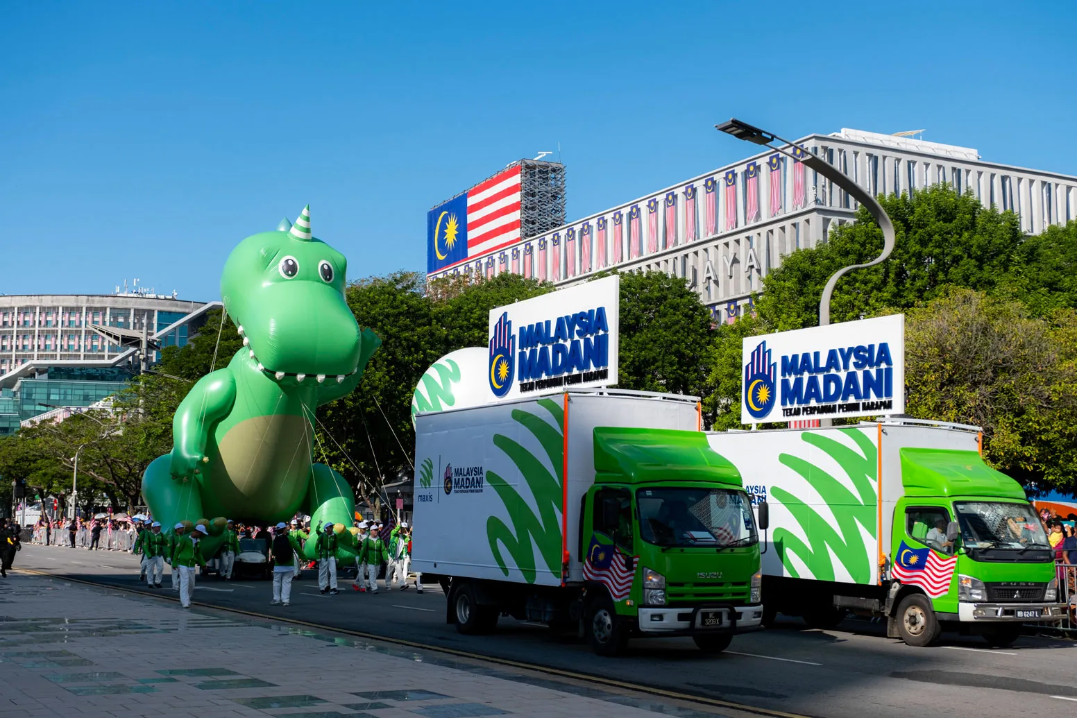 Maxis contingent brings joy at National Day Parade