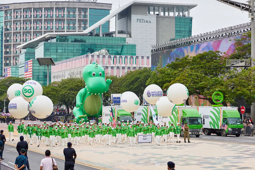 Maxis contingent brings joy at National Day Parade
