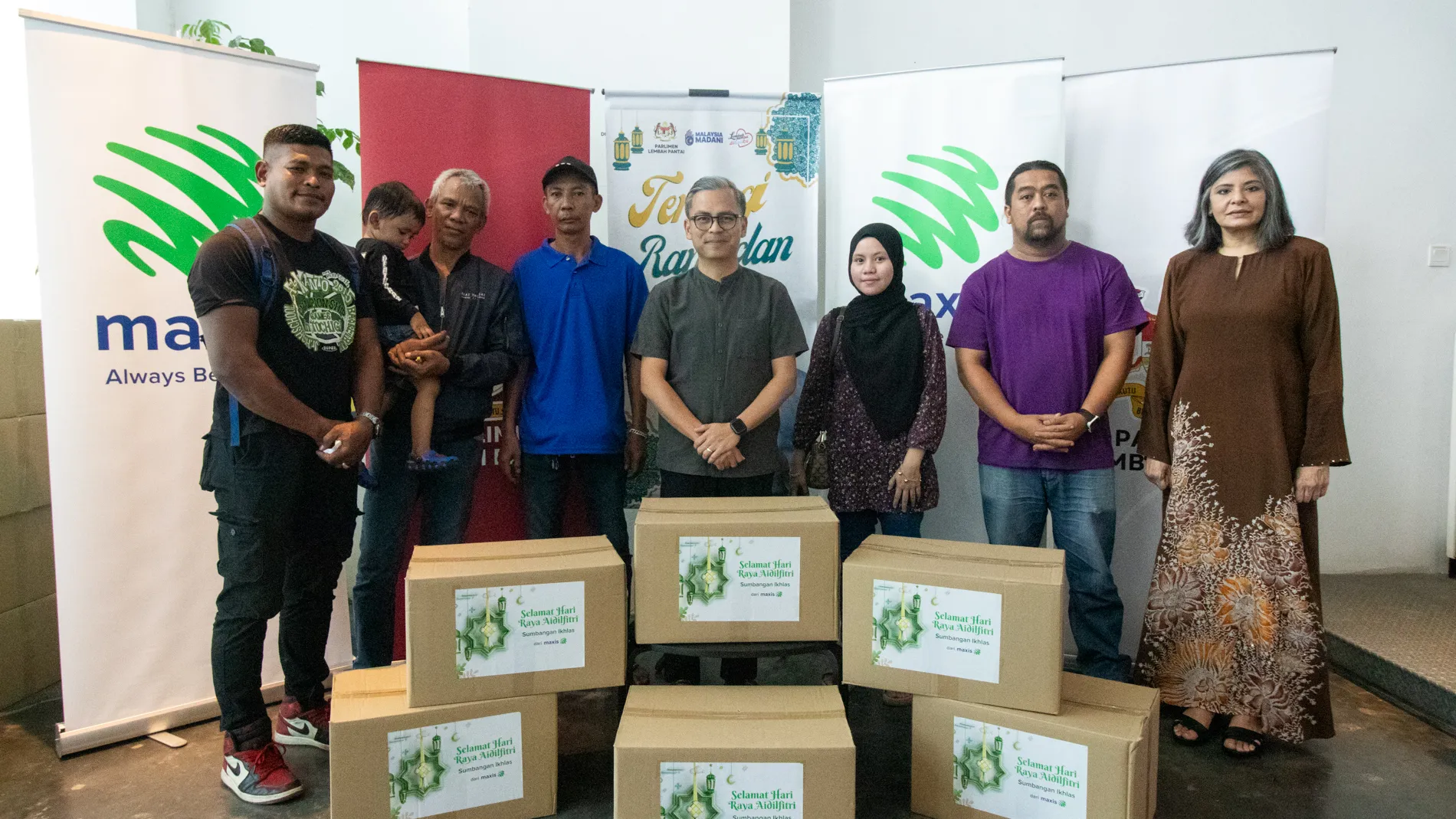 Food Boxes Handover at Lembah Pantai, KL