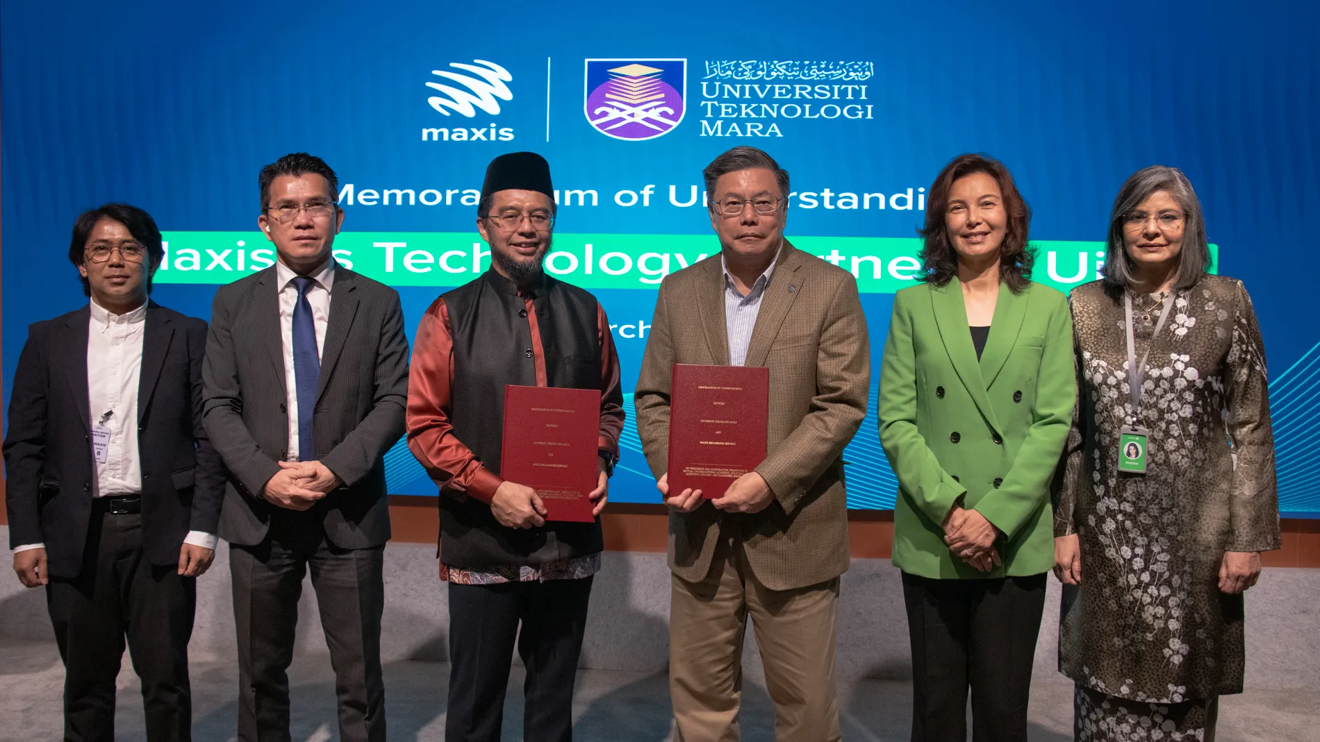 Maxis and UiTM ink industry-academia digitalisation upskilling collaboration -photo 1