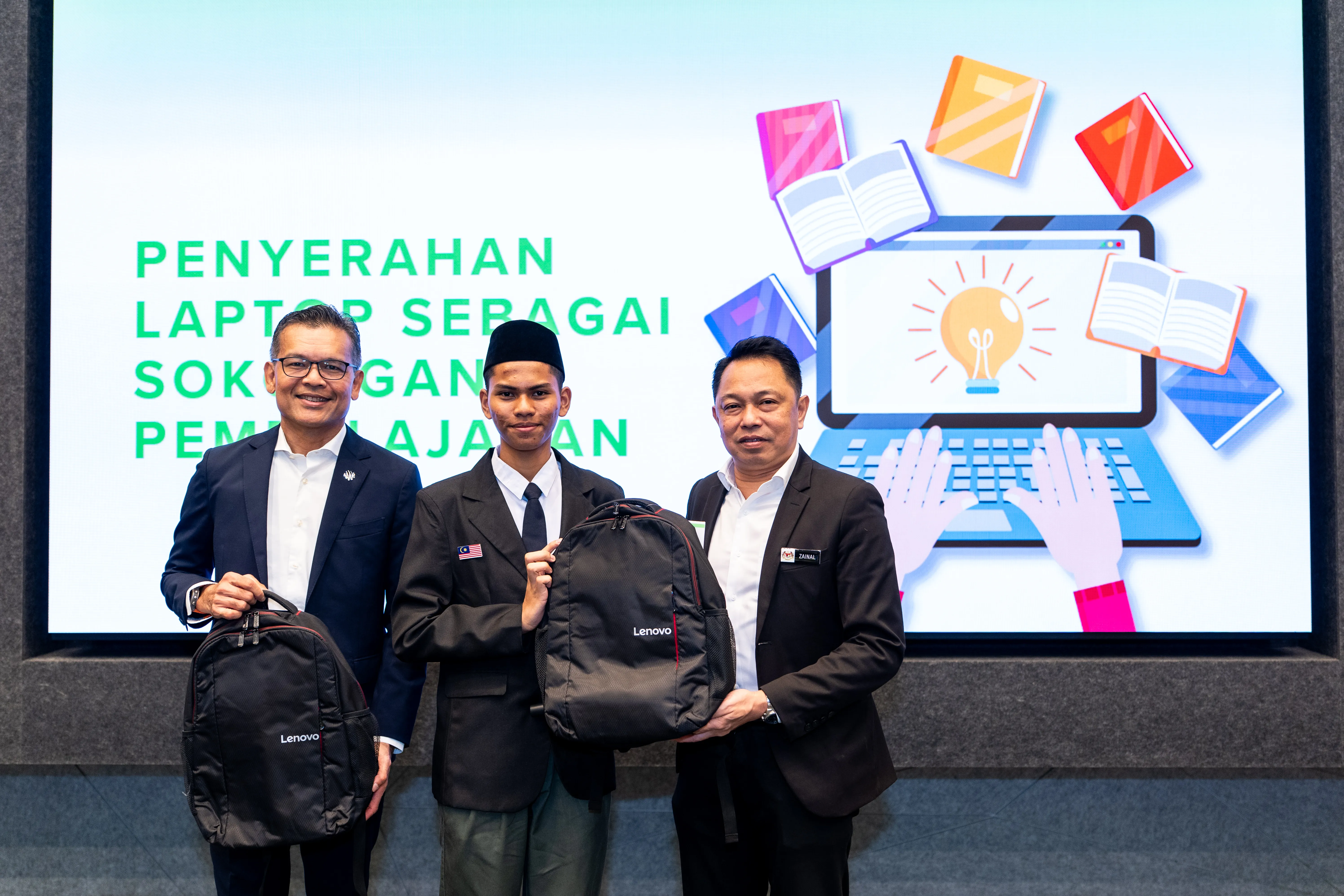 Maxis partners with the Ministry of Education to empower B40 students towards academic success and higher education 2