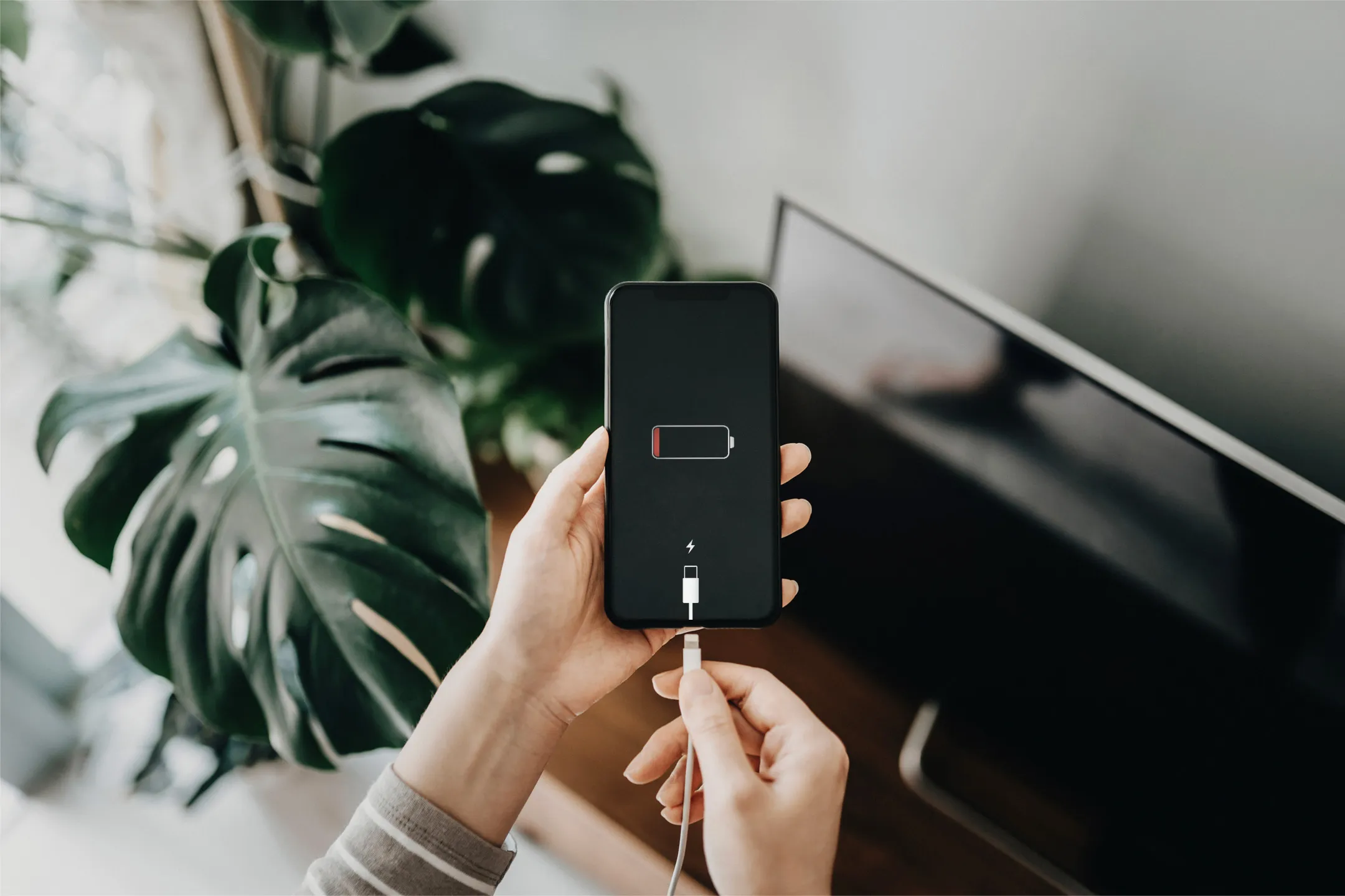 Practical tips on how to save your phone battery life