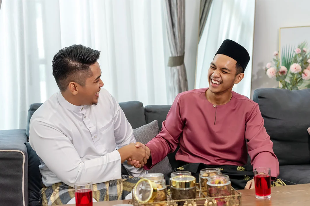 Stay connected this Raya