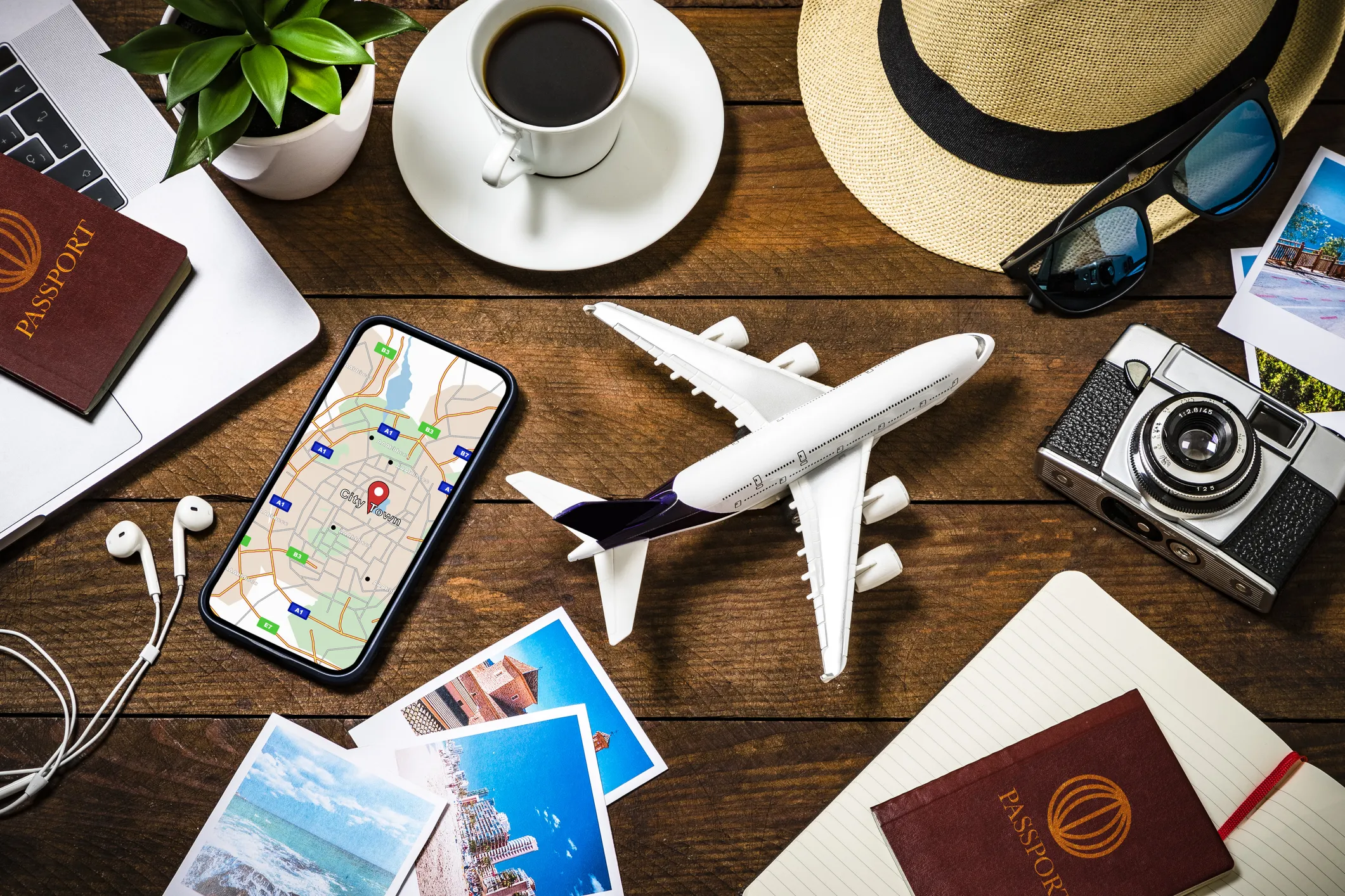 Top 10 Essential Apps for Avid Travellers